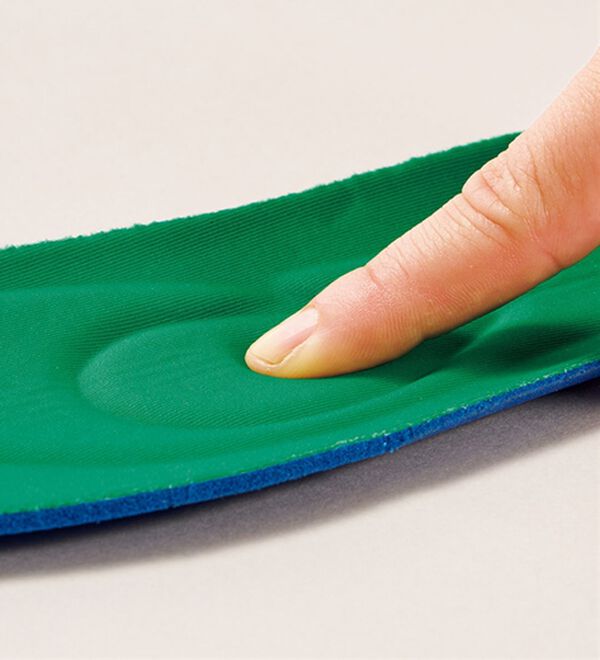 BELLUNA（ベルーナ）の「＜キナー＞さっと履ける！牛床革ローリングソールシューズ（スニーカー）」｜詳細画像