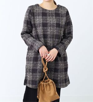 BELLUNA（ベルーナ）の「裏起毛素材チェック柄チュニック（チュニック）」｜チャコール系チェック