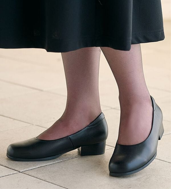 BELLUNA（ベルーナ）の「選べるワイズ牛革プレーンパンプス（パンプス）」｜詳細画像