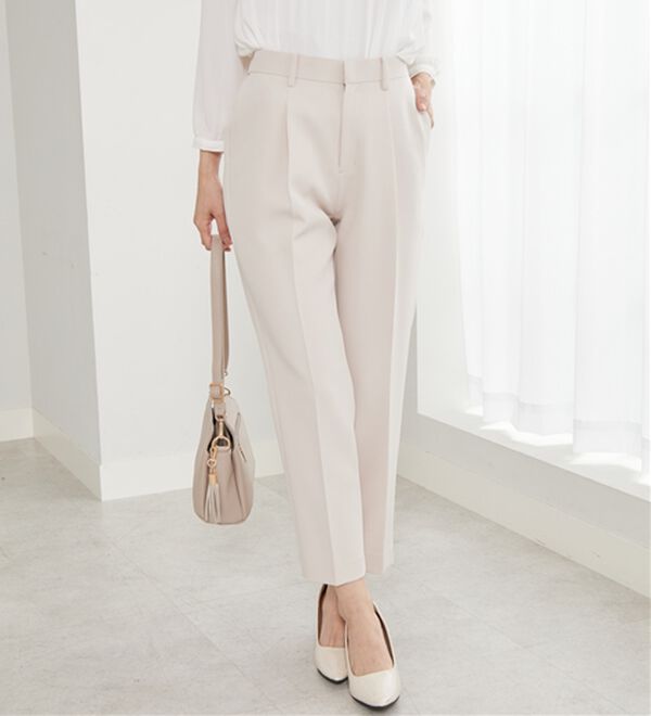 BELLUNA（ベルーナ）の「＜Ｃ／Ｓ＞センタータックテーパードパンツ（テーパードパンツ）」｜詳細画像