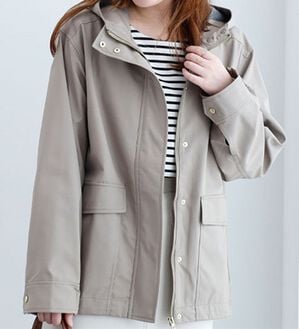 BELLUNA（ベルーナ）の「はっ水ボンディング素材マウンテンパーカー（ハーフコート）」｜ベージュ