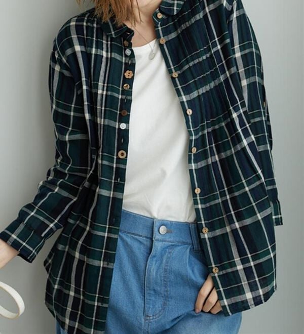 BELLUNA（ベルーナ）の「【綿100％素材】ダブルガーゼ素材丸衿多ボタンブラウス（ブラウス）」｜詳細画像