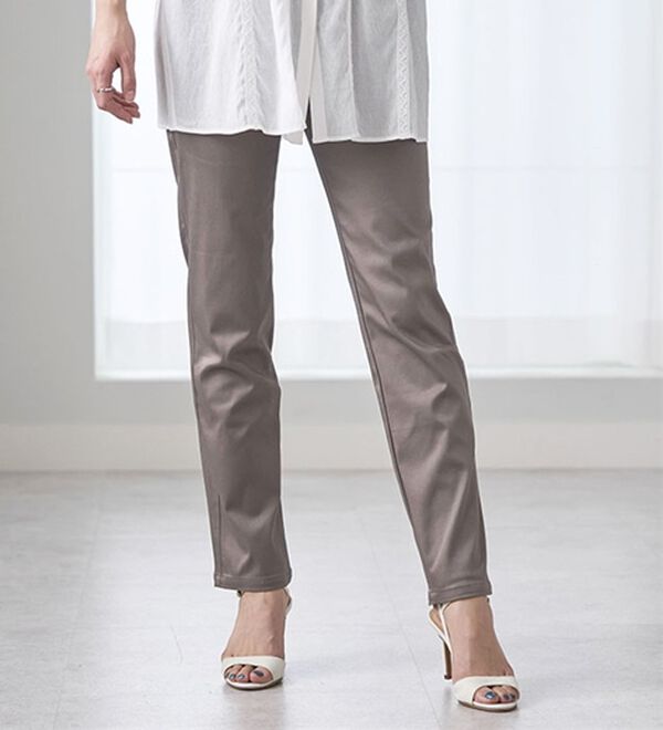 4039です!!!!!! サラリ速乾！綿サテンストレッチカラーパンツ - ベルーナ【公式】