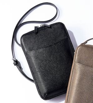 ルフラン（ルフラン）の「＜ロダニア＞牛革スマホショルダー（ショルダーバッグ）」｜ブラック