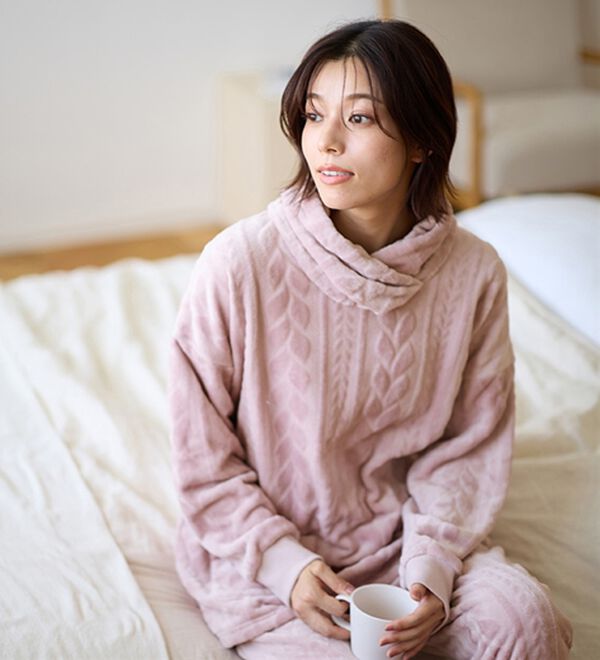 LAVIENNE（ラヴィエンヌ）の「寒がりさんのためのふわっもこケーブルフリースパジャマ（パジャマ・ルームウェア）」｜詳細画像