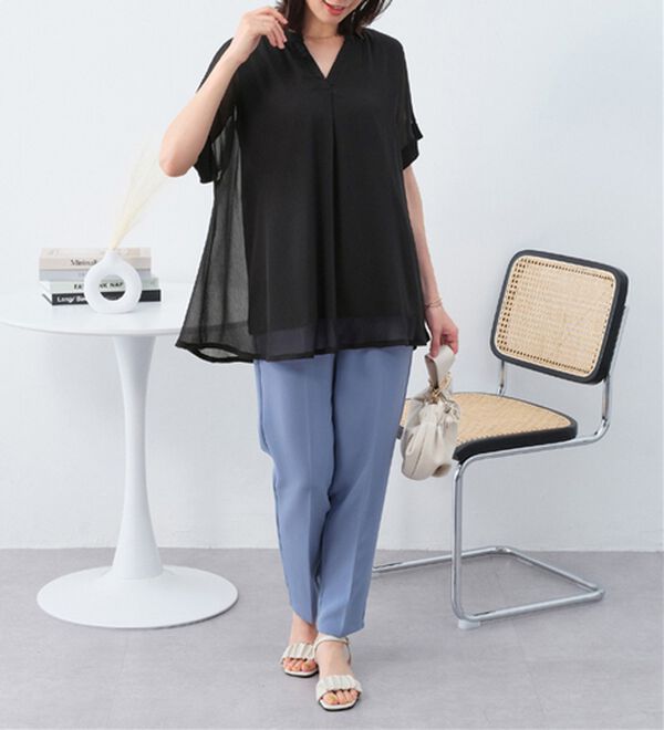 Viola e Viola（ヴィオラ エ ヴィオラ）の「【５つの機能付】すっきり魅せスキッパーＡラインチュニック（チュニック）」｜詳細画像