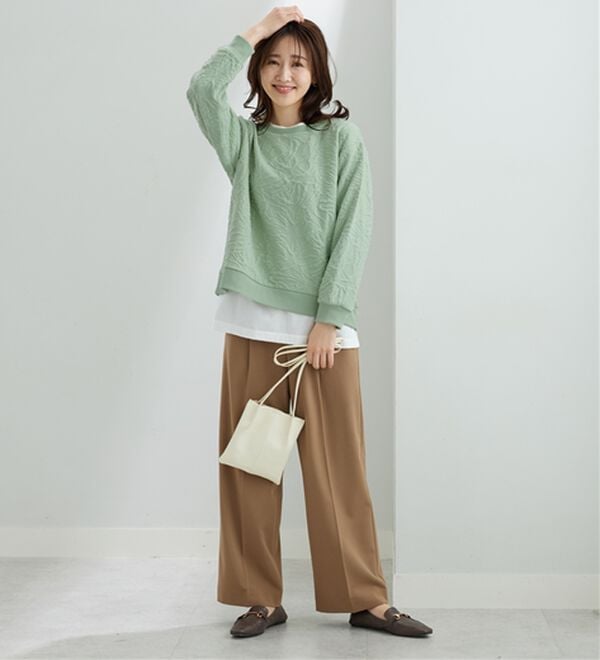 BELLUNA（ベルーナ）の「花柄ふくれジャカード素材プルオーバー（カットソー）」｜詳細画像