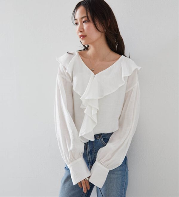 RANAN（ラナン）の「ラッフルフリルオーバーブラウス（ブラウス）」｜ホワイト