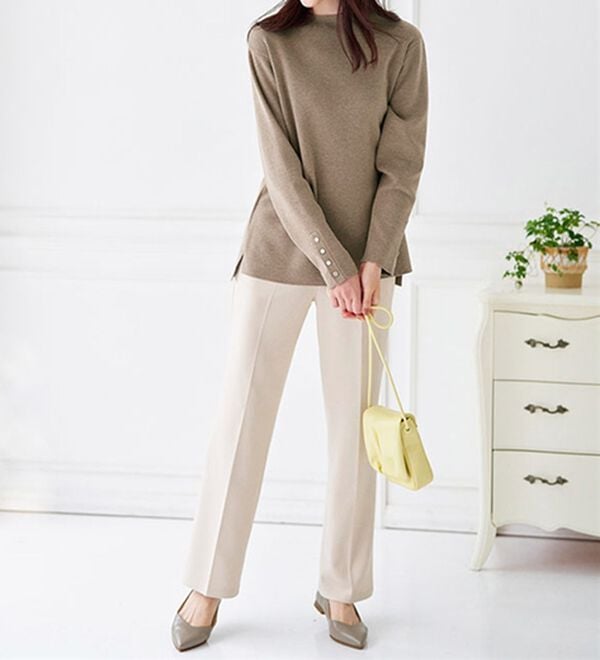 BELLUNA（ベルーナ）の「もちもち袖ボタンニットプルオーバー（ニット・セーター）」｜詳細画像