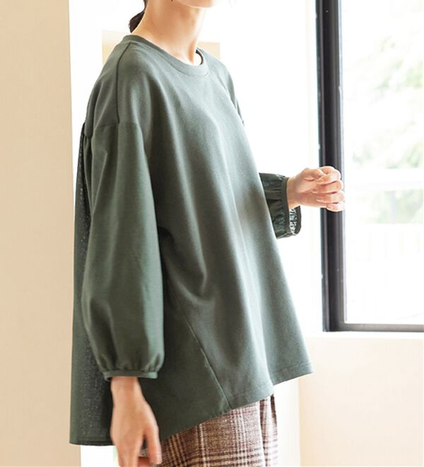 Viola e Viola（ヴィオラ エ ヴィオラ）の「綿混ミニ裏毛異素材切替フレアートップス（カットソー）」｜詳細画像