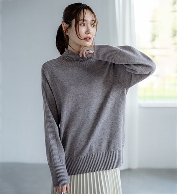 BELLUNA（ベルーナ）の「トレーナーがカジュアルすぎる方に！洗えるリブハイネックニット（ニット・セーター）」｜詳細画像