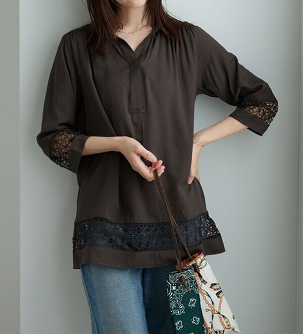 BELLUNA（ベルーナ）の「袖＆裾レース切替シャツチュニック（チュニック）」｜詳細画像