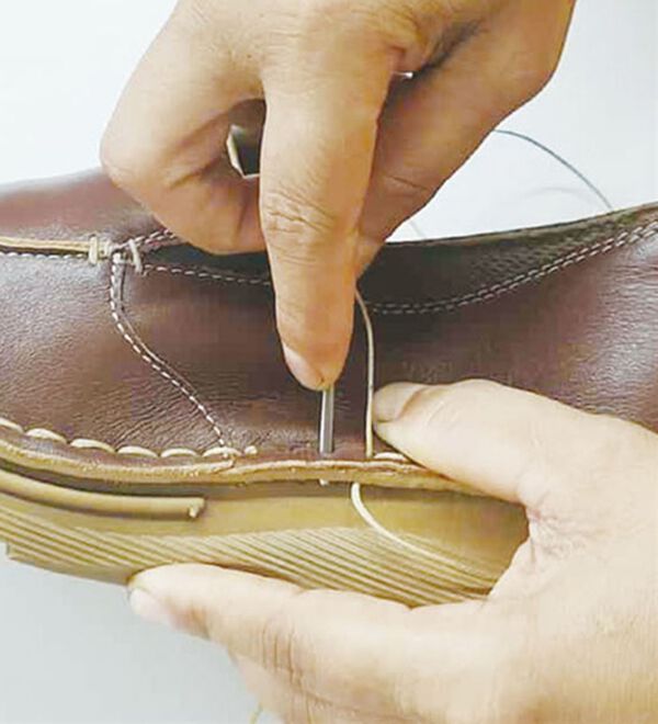 ルフラン（ルフラン）の「＜トゥビーコンティニュード＞４Ｅ牛革モカシンシューズ（フラットシューズ）」｜詳細画像