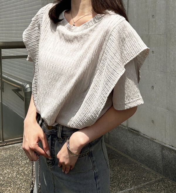 GeeRA（ジーラ）の「ラッフルショルダー表面感カットソー（カットソー）」｜詳細画像