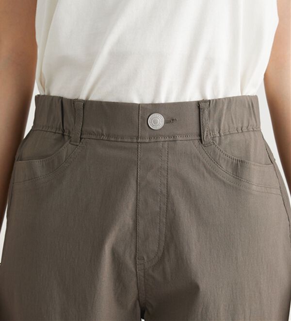 BELLUNA（ベルーナ）の「冷感ピケストレッチ素材スリムパンツ（フルレングスパンツ）」｜詳細画像