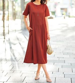 BELLUNA（ベルーナ）の「ヒンヤリ！タック使いかのこワンピース（カットソーワンピース）」｜テラコッタ
