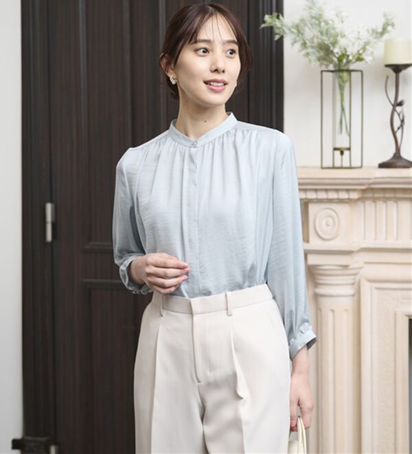 BELLUNA（ベルーナ）の「＜Ｃ／Ｓ＞サテン素材ギャザーデザインブラウス（ブラウス）」｜詳細画像