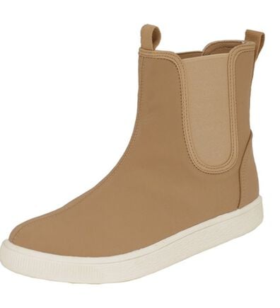 BELLUNA（ベルーナ）の「水たまりに入りたくなる大人レインシューズ＜べるーにゃ・ふなっしー＞（レインシューズ）」