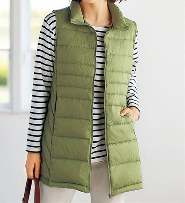 BELLUNA（ベルーナ）の「洗える！軽量ダウンロングベスト（ポーチ付）（ベスト）」｜詳細画像