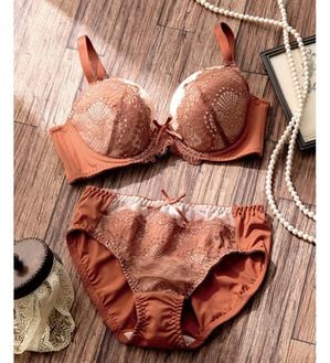 LAVIENNE（ラヴィエンヌ）の「大人のプチプラブラ＆ショーツ（ブラジャー＆ショーツセット）」｜ブラウン系アイラッシュレース