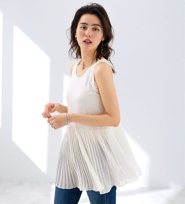 LAVIENNE（ラヴィエンヌ）の「裾魅せプリーツタンクトップ（肌着・インナーウェア）」｜詳細画像