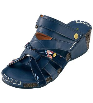 BELLUNA（ベルーナ）の「【３Ｅ／４Ｅ選べる】フットベットウェッジサンダル（サンダル・ミュール）」｜ネイビー