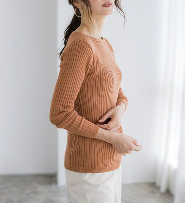 Pierrot（ピエロ）の「【選べるネック】華奢見え綿混リブニット（ニット・セーター）」｜詳細画像