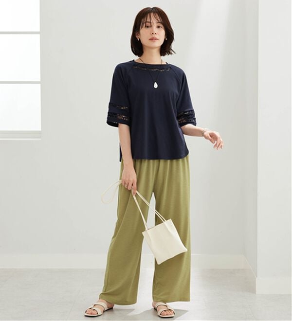 BELLUNA（ベルーナ）の「衿＆袖ハシゴレース使いプルオーバー（カットソー）」｜詳細画像