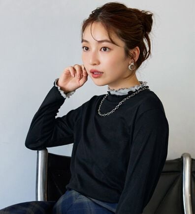 BELLUNA（ベルーナ）の「重ね着風フリル衿プルオーバー（カットソー）」