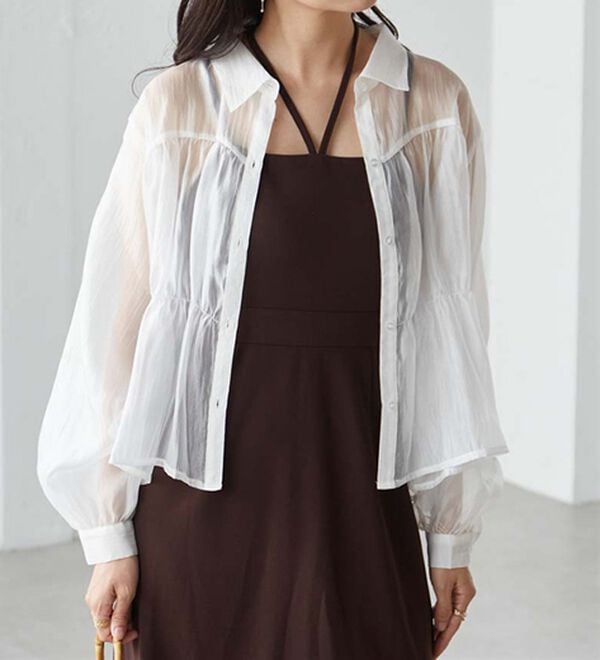 RANAN（ラナン）の「シャーリングシアーショートシャツ（ブラウス）」｜ホワイト