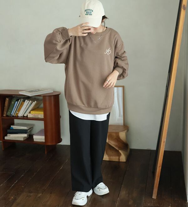 A HAPPY MARILYN（アハッピーマリリン）の「【Ｌ～８Ｌ】【ハピぽか裏起毛】２デザインから選べる刺繍トレーナー 毛玉になりにくい（トレーナー・スウェット）」｜詳細画像