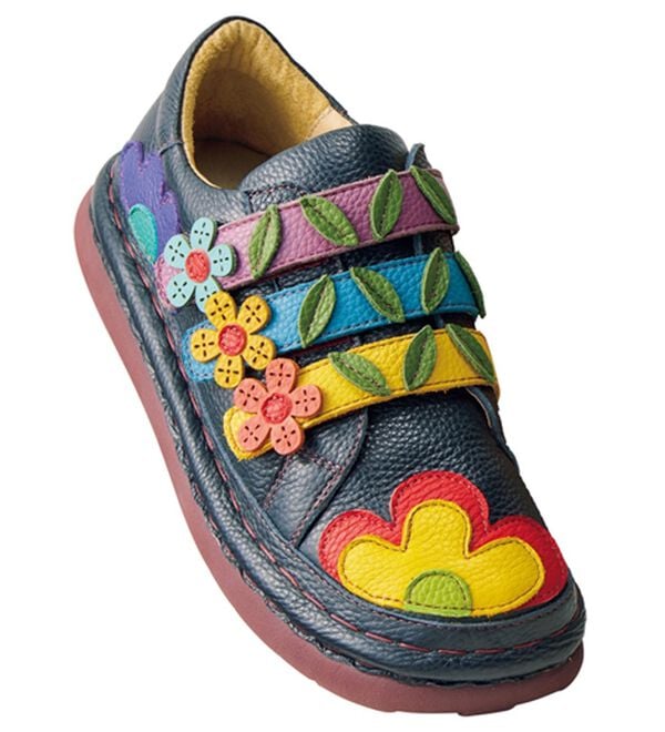 BELLUNA（ベルーナ）の「＜エスタシオン＞幅広牛革フラワーシューズ（フラットシューズ）」｜ネイビー