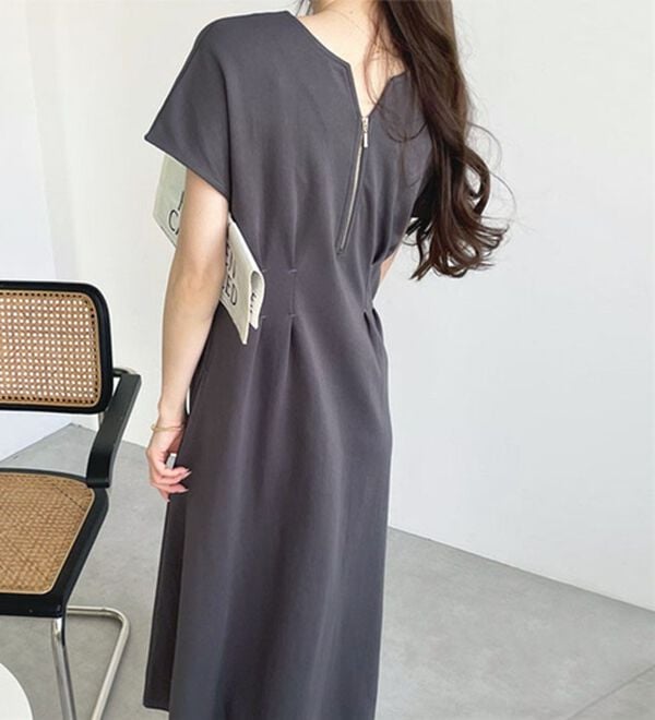 GeeRA（ジーラ）の「前後2WAYハーフジップフレンチ袖ワンピース（カットソーワンピース）」｜詳細画像