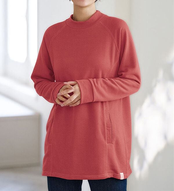 BELLUNA（ベルーナ）の「綿入り素材ラグランデザインポケットトレーナー（トレーナー・スウェット）」｜詳細画像