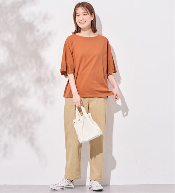 Viola e Viola（ヴィオラ エ ヴィオラ）の「綿１００％ 袖レース切替Ｔシャツ（Tシャツ）」｜詳細画像