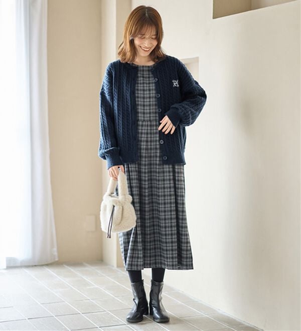 Viola e Viola（ヴィオラ エ ヴィオラ）の「ゆるっと可愛い！ミニケーブル柄ニットカーディガン（ニットカーディガン）」｜詳細画像