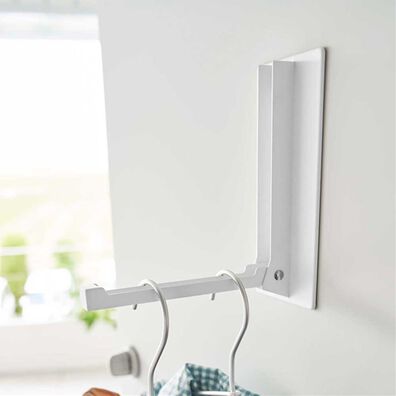 iellio（イエリオ）の「タワー　マグネット折り畳みハンガー＜ｔｏｗｅｒ山崎実業＞（ハンガー）」