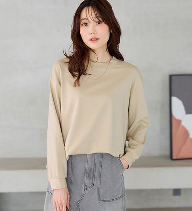 BELLUNA（ベルーナ）の「吸湿発熱ポンチ素材ゆったりチュニック（カットソー）」