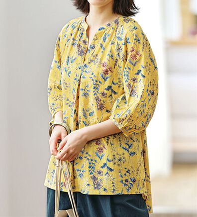 BELLUNA（ベルーナ）の「ドビー素材花柄プリントブラウス（ブラウス）」