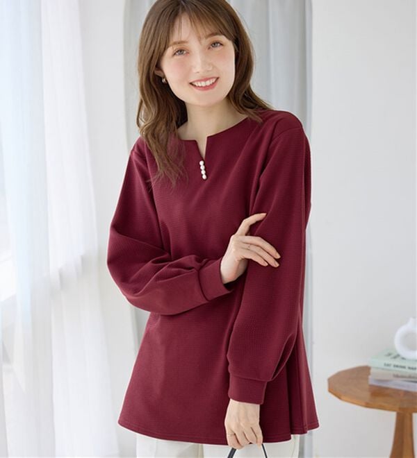 alotta（アロッタ）の「【イージーケア】裏起毛フワぽかエンボスチュニック（チュニック）」｜ワイン