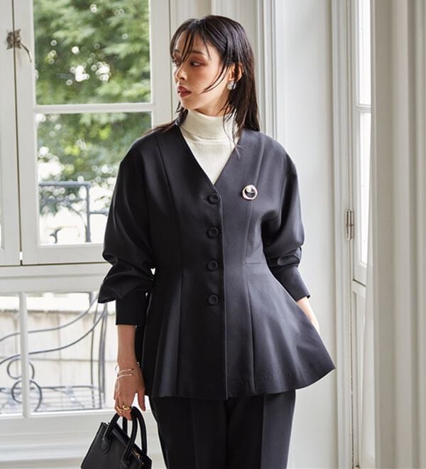 RANAN（ラナン）の「【２点セット】Ｖネックペプラムセットアップ（パンツスーツ）」｜詳細画像