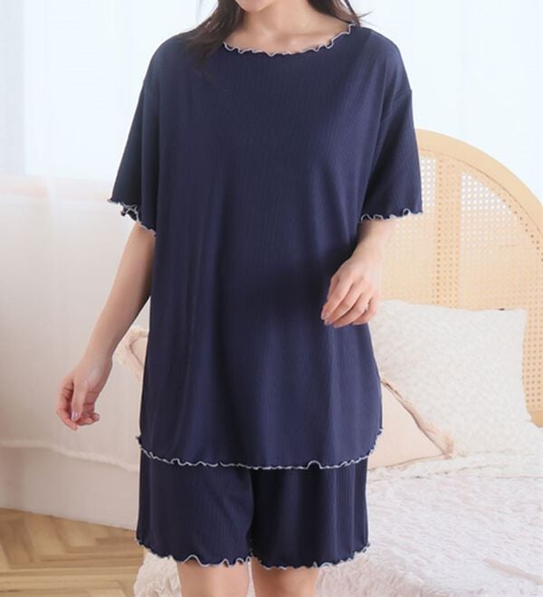 A HAPPY MARILYN（アハッピーマリリン）の「【Ｌ～８Ｌ】タイプが選べる！さらっとろルームウェアセット（パジャマ・ルームウェア）」｜ネイビー