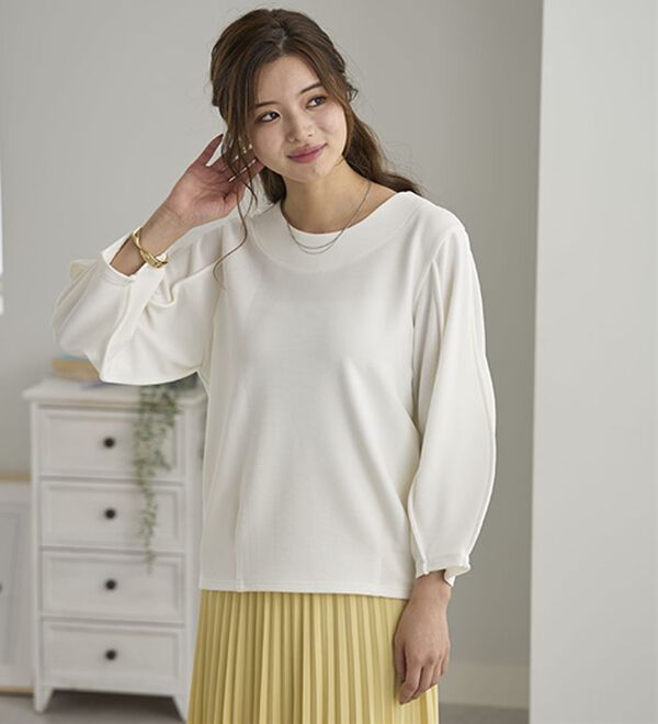BELLUNA（ベルーナ）の「袖ボリュームタックプルオーバー（カットソー）」｜詳細画像