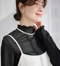 Viola e Viola（ヴィオラ エ ヴィオラ）の「ラメ入りプチハイフリルメローテレコリブ（カットソー）」