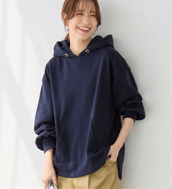 Viola e Viola（ヴィオラ エ ヴィオラ）の「【毛玉になりにくい】ふんわり柔らか裏起毛パーカー（パーカー）」｜ネイビー