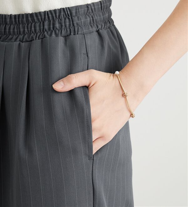 BELLUNA（ベルーナ）の「【嬉しい機能付き！】とろみ素材ドロスト使いワイドパンツ（ワイドパンツ・ガウチョ）」｜詳細画像