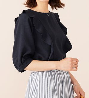 BELLUNA（ベルーナ）の「麻調合繊フリルデザインブラウス（ブラウス）」｜ネイビー