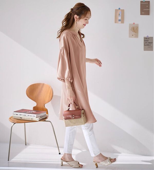 alotta（アロッタ）の「パフ袖とろみブラウスチュニックワンピース（チュニックワンピース）」｜詳細画像