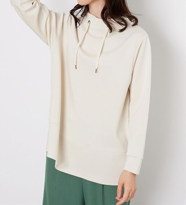 BELLUNA（ベルーナ）の「ワイドネック切替デザインプルオーバー（カットソー）」｜アイボリー