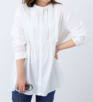 BELLUNA（ベルーナ）の「フリル使いピンタックシャツチュニック（チュニック）」｜オフ白